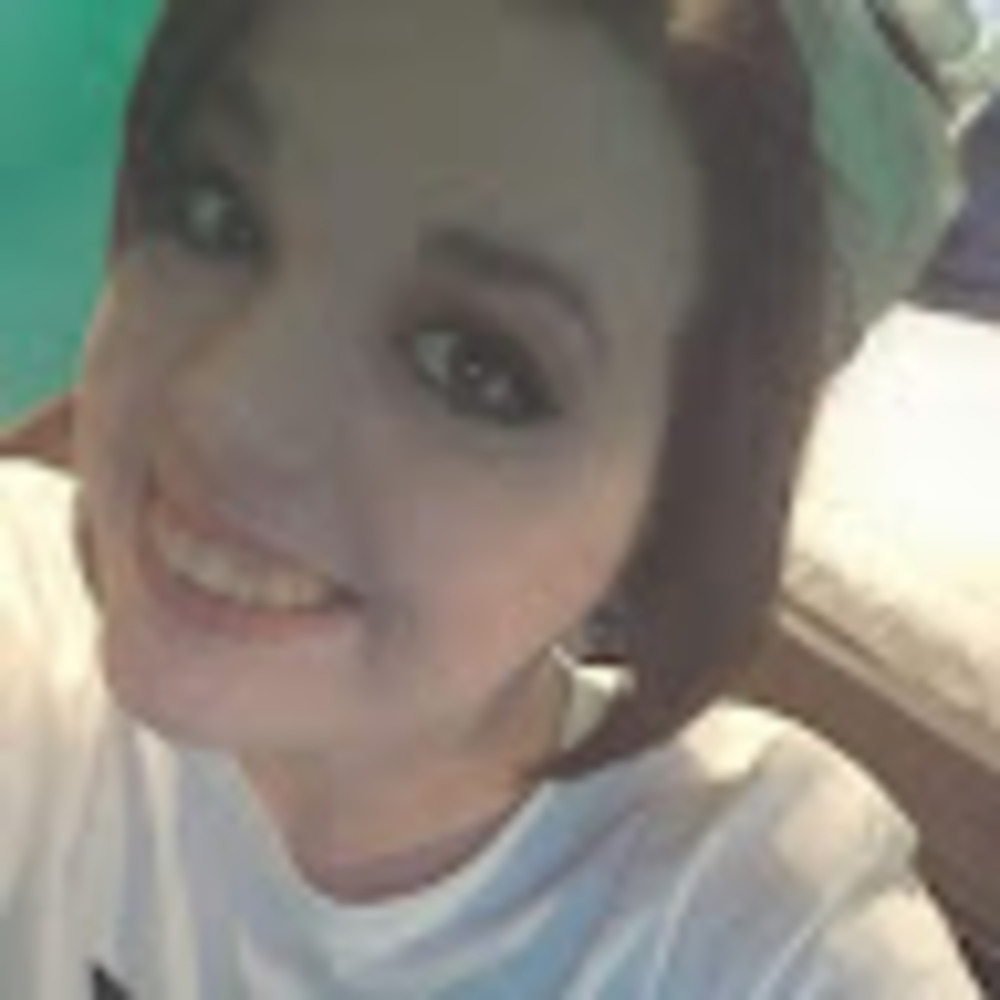 Meet your Posher, Caitlin